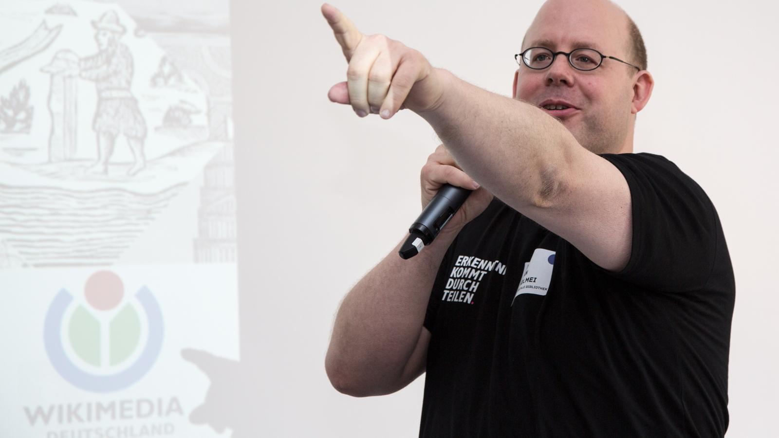 Stephan Bartholmei beim Kick-Off von Coding da Vinci Berlin 2014